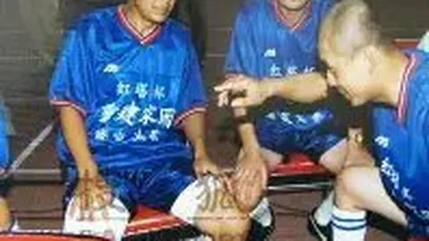 本泽马社交媒体晒战神战绩：18进球7助攻，20场荣耀，球迷点赞！