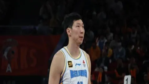 “昨日8战仅丢2球，保级较量竟成轻松得分盛宴！”